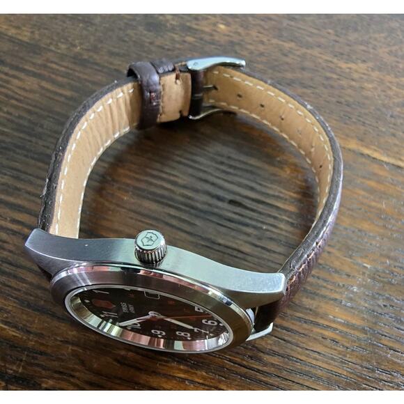 Ladies Victorinox Swiss Army 34mm Garrison SS 241084 Quartz Watch New Battery - Picture 5 of 10